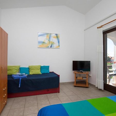 Apartments Brankica Island - Happy Rentals Vantacici Extérieur photo