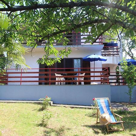 Apartments Brankica Island - Happy Rentals Vantacici Extérieur photo