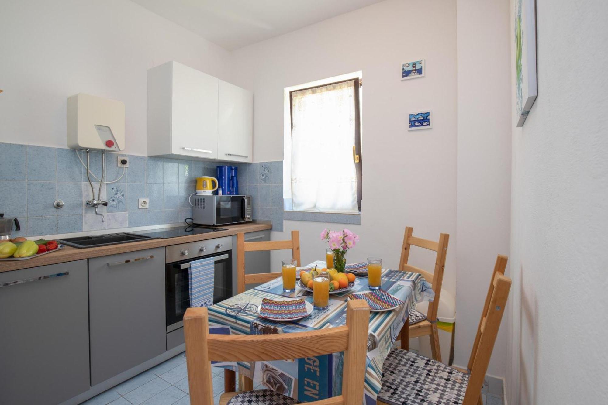 Apartments Brankica Island - Happy Rentals Vantacici Extérieur photo