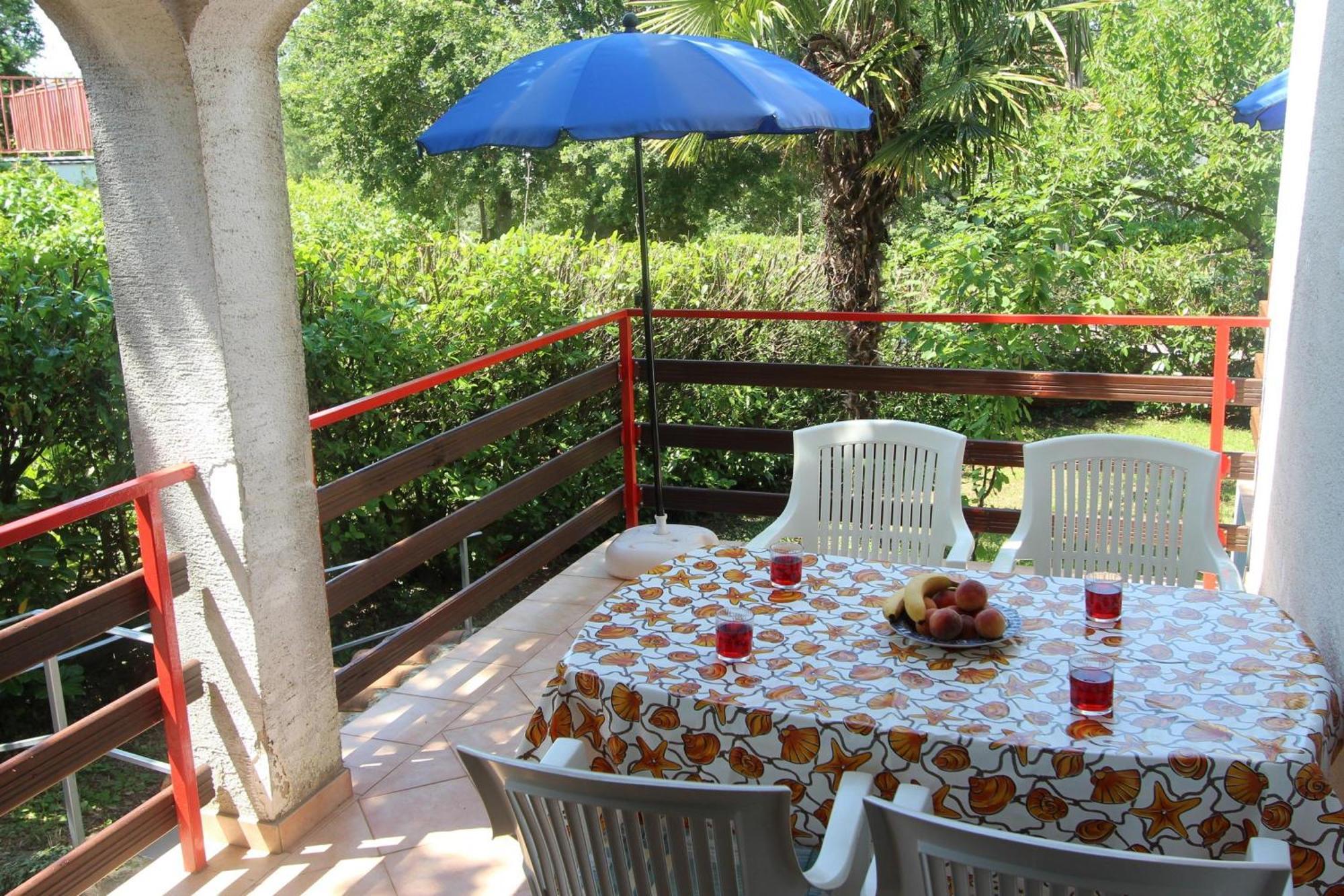 Apartments Brankica Island - Happy Rentals Vantacici Extérieur photo