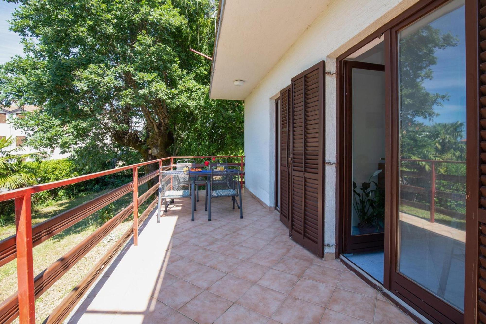 Apartments Brankica Island - Happy Rentals Vantacici Extérieur photo