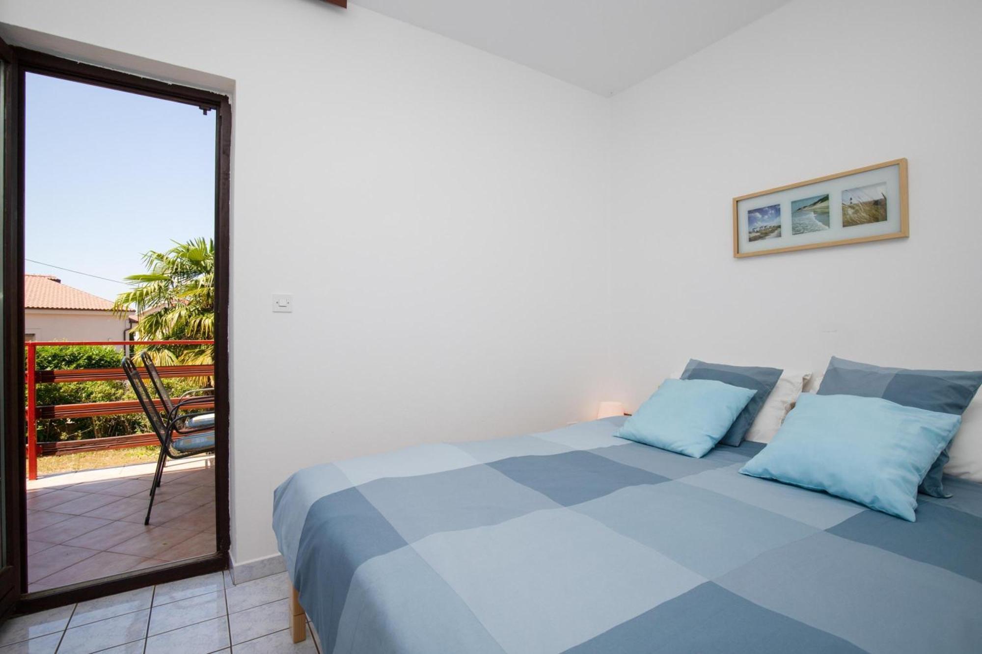 Apartments Brankica Island - Happy Rentals Vantacici Extérieur photo