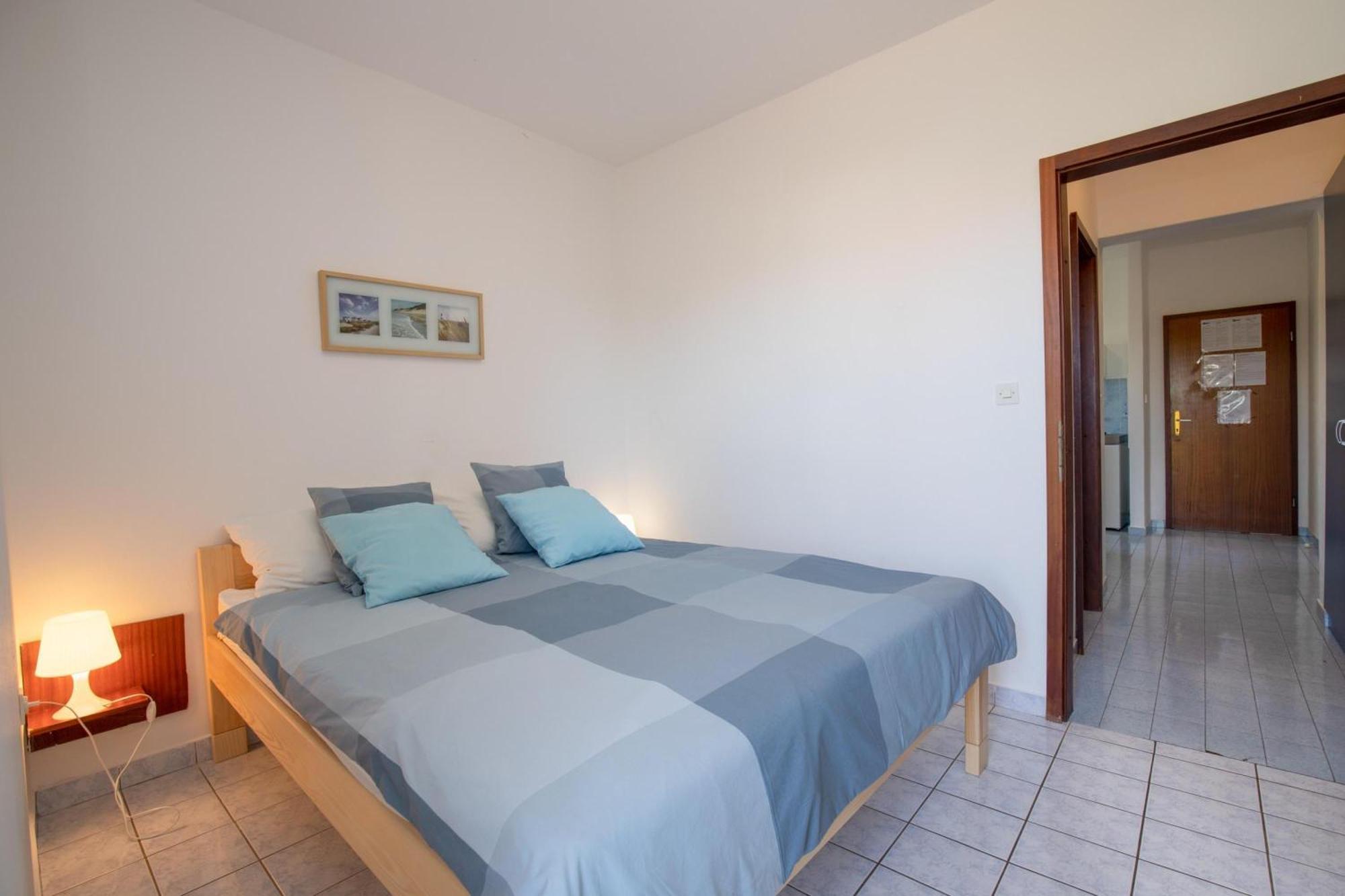 Apartments Brankica Island - Happy Rentals Vantacici Extérieur photo